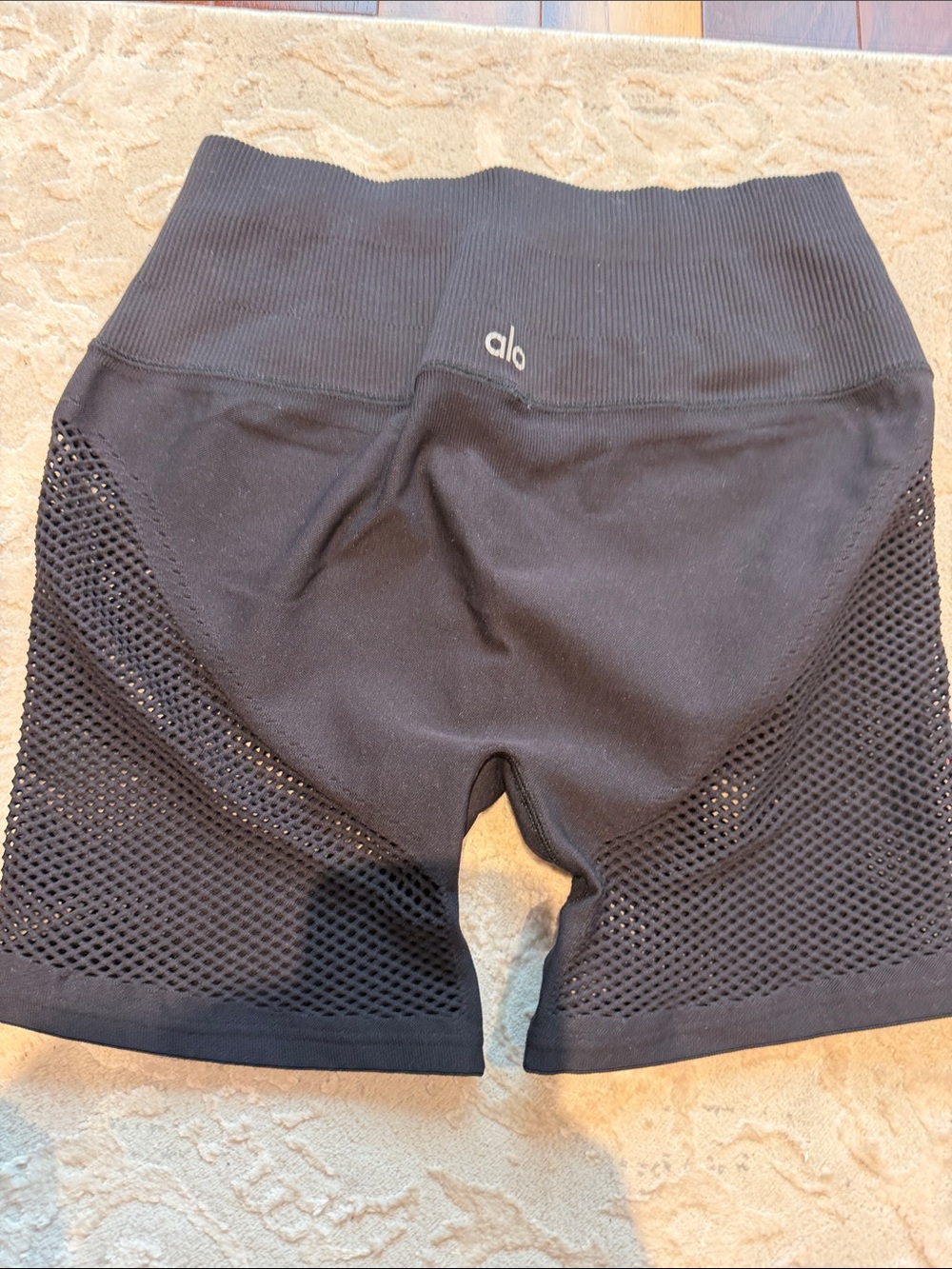Alo Women’s Black bundle 5 Piece - Picture 7 of 12
